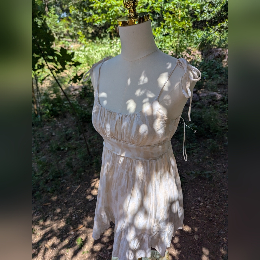 Skylar + Madison White Ruched Mini Dress Size Medium - Picture 3 of 5